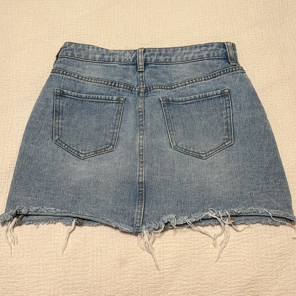 Button front Jean skirt - Picture 3 of 3